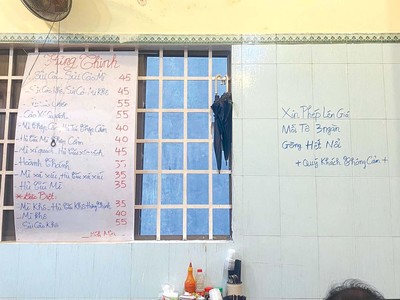 Oằn lưng trong “cơn bão” giá - Bài 2: Kinh doanh dịch vụ vật vã xoay xở