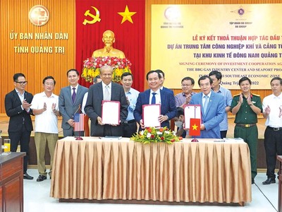 Quảng Trị đang là điểm đến của nhiều dự án quy mô lớn. Trong ảnh: Lễ ký kết thỏa thuận hợp tác đầu tư giữa Quảng Trị và BB Group