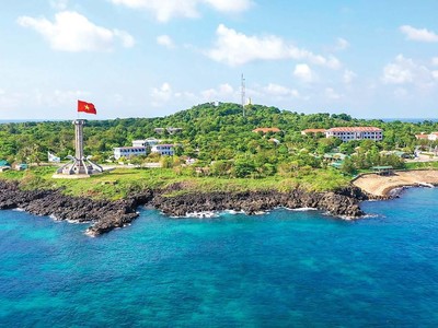 Đảo Cồn Cỏ (Quảng Trị) được mệnh danh là hòn ngọc giữa biển Đông, nếu được đầu tư có thể trở thành Maldives của Việt Nam