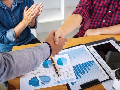 Đại lý bảo hiểm vẫn là kênh đóng góp doanh thu lớn nhất cho các doanh nghiệp bảo hiểm. 