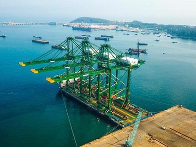 Quảng Trị đang dần hình thành những dự án tỷ USD về lĩnh vực công nghiệp và năng lượng. Vì vậy, địa phương này rất cần có một hệ thống cảng chuyên dụng để phục vụ các dự án này. Trong ảnh là Khu vực cảng chuyên dụng Doosan Vina, Khu kinh tế Dung Quất (minh hoạ)