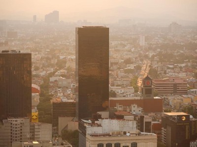 Ô nhiễm không khí ở thành phố Mexico. Ảnh: Reuters