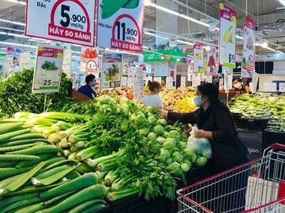 Bộ Tài chính đề nghị xử lý nghiêm việc lợi dụng tăng giá bất hợp lý.