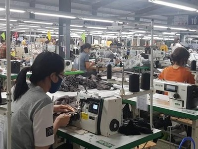 Nhiều doanh nghiệp trong cơn khát vốn do ngân hàng cạn room tín dụng. (Ảnh: Vietnam+)