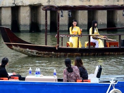 Ngắm dòng kênh Nhiêu Lộc - Thị Nghè xanh mát sau 10 năm cải tạo