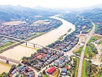 Hạ tầng giao thông được quan tâm đầu tư, giúp cải thiện đáng kể sự kết nối giữa các tỉnh trong Vùng Trung du và miền núi Bắc Bộ cũng như giữa vùng với cả nước. Ảnh: Đ.T