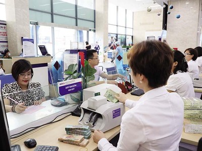 Việc Ngân hàng Nhà nước liên tục hút tiền về khiến mặt bằng lãi suất liên ngân hàng kỳ hạn qua đêm tăng trong vòng 2 tuần qua.