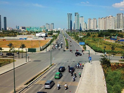 Hạ tầng đi tới đâu, thị trường bất động sản phát triển tới đó. Ảnh: Lê Toàn