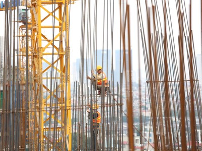 Doanh nghiệp xây dựng “sau cơn mưa…”