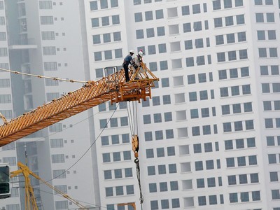 Thị trường bất động sản trầm lắng khiến nhu cầu xây dựng giảm sút