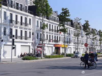 Nhà phố thương mại cũng được quan tâm. Ảnh: Dũng Minh