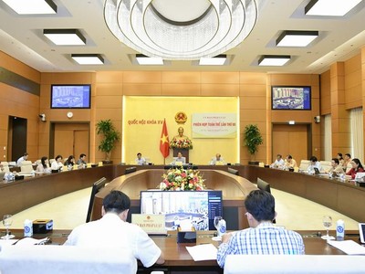 Phiên họp thẩm tra của Ủy ban Pháp luật của Quốc hội.