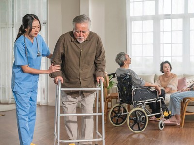 Cơ hội và thách thức chờ đón Việt Nam khi dân số già