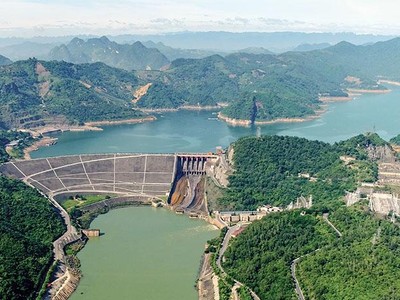 Thủy điện Hòa Bình mở rộng có thể tăng khả năng huy động điện giờ cao điểm của Nhà máy hiện hữu vào mùa khô