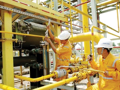 Ngành dầu khí đang có những khó khăn và thuận lợi đan xen