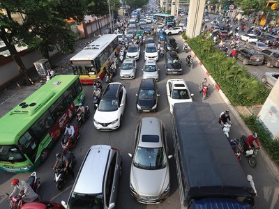 Nhu cầu sử dụng xe ô tô ngày một nhiều. Ảnh: Dũng Minh 