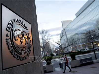 Biểu tượng IMF tại Washington, DC, Mỹ. Ảnh: AFP/TTXVN