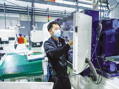 Doanh nghiệp cần sự an tâm, an toàn từ cơ chế, chính sách, từ tư duy ủng hộ, cổ súy đổi mới, sáng tạo, tạo điều kiện cho kinh doanh thuận lợi. Ảnh: Đức Thanh