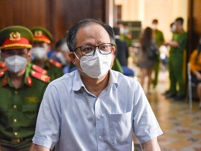 Bị cáo Tất Thành Cang, cựu Phó bí thư Thành ủy TP.HCM tại tòa.