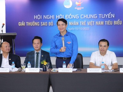 Ông Nguyễn Ngọc Lương, Chủ tịch Hội đồng Chung tuyển giải thưởng. 