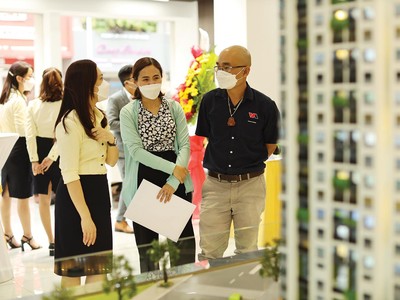 Khó khăn còn bủa vây chủ đầu tư lẫn người mua nhà những tháng cuối năm. Ảnh: Trọng Tín