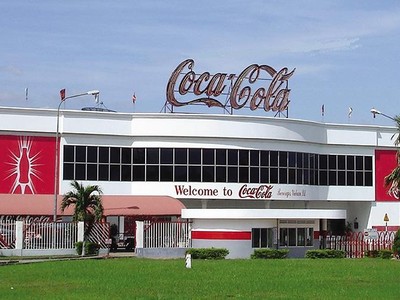 Kể từ khi có mặt tại Việt Nam năm 1994, Coca-Cola đã liên tục mở rộng đầu tư vào Việt Nam