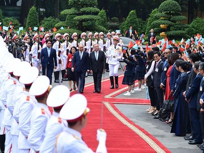 Chủ tịch nước Nguyễn Xuân Phúc chủ trì Lễ đón Tổng Thư ký Liên hợp quốc António Guterres.