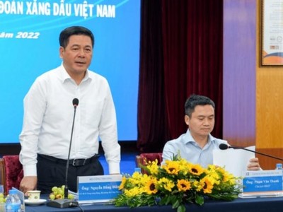 Bộ trưởng Công thương Nguyễn Hồng Diên làm việc với Petrolimex Saigon.