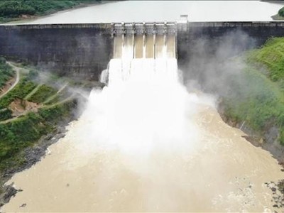 Hồ thuỷ điện Sông Tranh 2 phải xả tràn