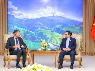 Tổng giám đốc Tập đoàn Adidas Kasper Rorsted khẳng định, Adidas sẽ tiếp tục mở rộng đầu tư tại Việt Nam. (Ảnh: VGP).