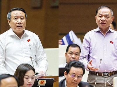 Đại biểu Lê Thanh Vân (bên phải) và đại biểu Hà Sỹ Đồng góp ý sửa đổi Nội quy kỳ họp Quốc hội