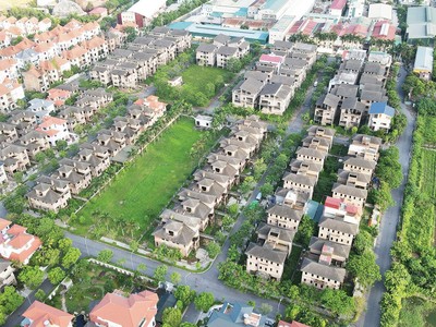 Áp lực trả gốc, lãi vay khi lãi suất tăng khiến không ít nhà đầu tư bất động sản quyết định bán cắt lỗ