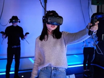 Khối lượng cấp vốn, sáp nhập và mua lại trong ngành thực tế ảo và thực tế tăng cường (AR) của Trung Quốc đạt 6,19 tỷ nhân dân tệ (tương đương 871 triệu USD) trong nửa đầu năm 2022. Ảnh: AFP