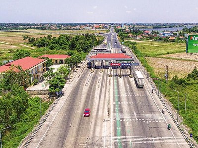 Trạm thu phí Quán Hàu tại Km671, Quốc lộ 1 hiện có mức doanh thu quá thấp so với phương án tài chính ban đầu. Ảnh: A.M