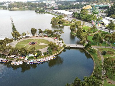 Lâm Đồng ngày càng thay đổi diện mạo nhờ thu hút nhiều doanh nghiệp đến đầu tư, kinh doanh 