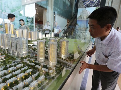 Khó khăn đang bủa vây doanh nghiệp địa ốc. Ảnh: Dũng Minh 