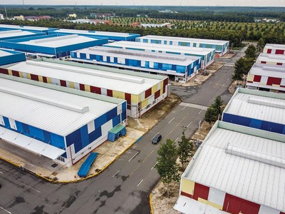 Dù hiệu quả hoạt động không tệ, nhưng cổ phiếu doanh nghiệp khu công nghiệp vẫn giảm giá mạnh. Ảnh: Thành Nguyễn