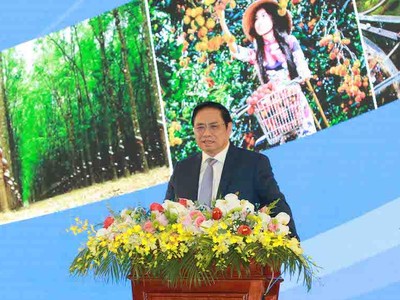 Thủ tướng khẳng định, thời gian qua, Vùng Đông Nam Bộ có đóng góp quan trọng vào thành quả chung của đất nước.