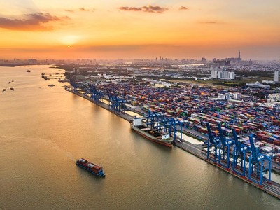 Hoạt động xuất nhập khẩu nhộn nhịp là cơ hội tốt cho ngành logistics