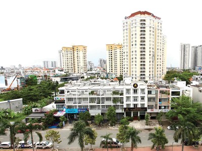 Giá nhà phố khó giảm sâu. Ảnh: Lê Toàn