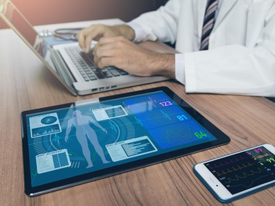 Các dịch vụ bảo hiểm thuê ngoài có thể kể đến như thiết kế sản phẩm, tính toán phí bảo hiểm, tính toán dự phòng…