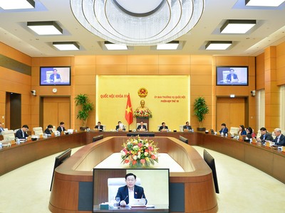 Sáng 21/12, Ủy ban Thường vụ Quốc hội tiếp tục phiên họp thứ 18, xem xét việc chuẩn bị kỳ họp bất thường lần thứ 2, Quốc hội khóa XV. 