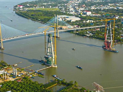 Ngày cuối năm trên công trường xây dựng cầu Mỹ Thuận 2 