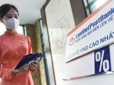 Lãi suất liên tục “phá đỉnh” trong năm 2022. Ảnh: Dũng Minh 