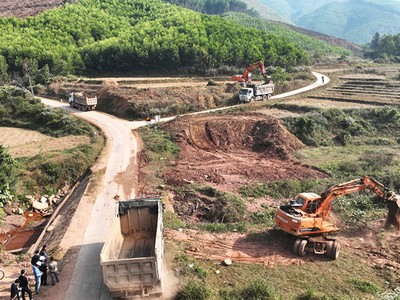 Quảng Ninh khởi động thi công đường tỉnh 342 ngày 1/1/2023. Ảnh: Đỗ Phương.