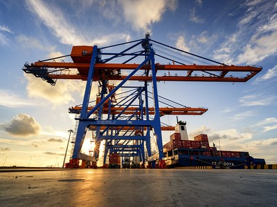 Nắm bắt cơ hội - Hướng tới tương lai: Mệnh lệnh của nền kinh tế 