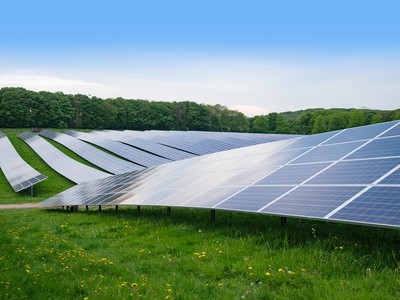 Để thực hiện cam kết đạt phát thải ròng bằng "0" vào năm 2050, Việt Nam cần nguồn vốn rất lớn để chuyển đổi năng lượng