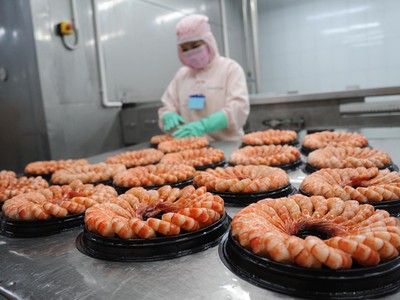 Xuất khẩu tôm sang Trung Quốc tăng kỷ lục hơn 60% trong năm 2022, đạt 664 triệu USD.