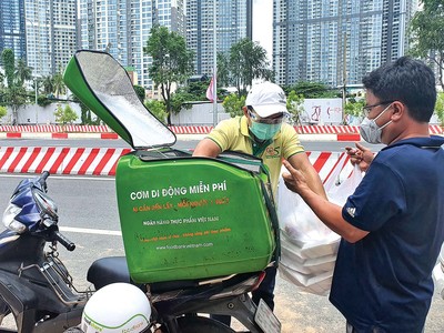 Hình ảnh nghĩa tình thường thấy ở Sài Gòn Arnh: Lê Toàn