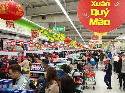 Do nhu cầu chi tiêu trong dịp Tết tăng mạnh, giá cả một số mặt hàng có mức tăng khá cao